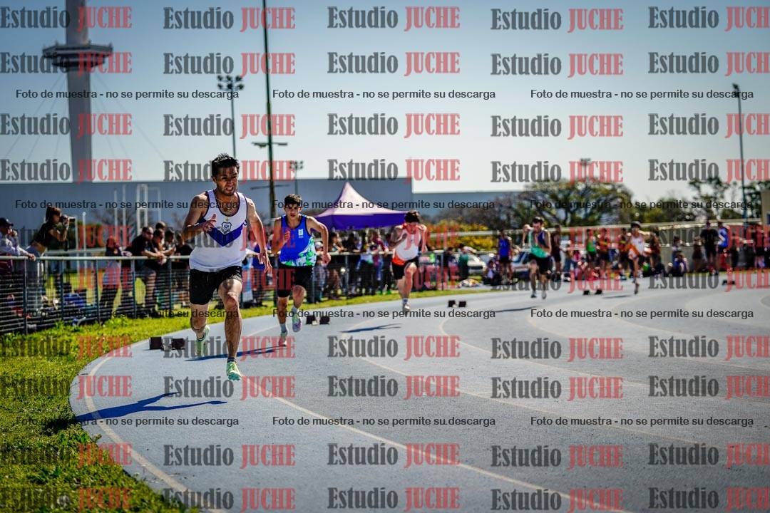Fotos de los 400 m llanos de varones