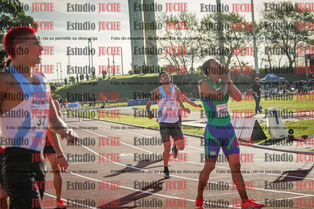 Fotos de los 400 m con vallas de varones - FINAL
