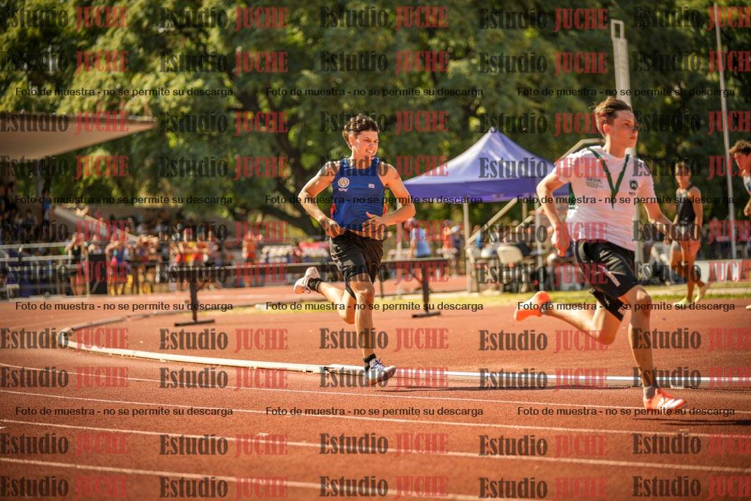 Fotos de los 400 m llanos de varones