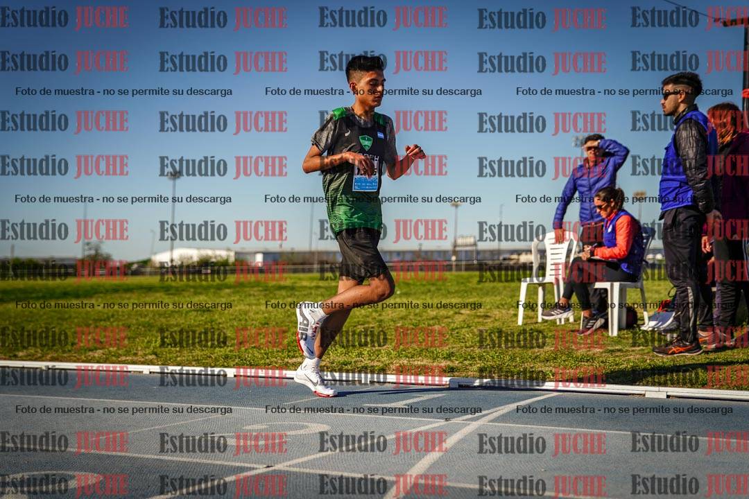 Fotos de los 2000 m llanos de varones