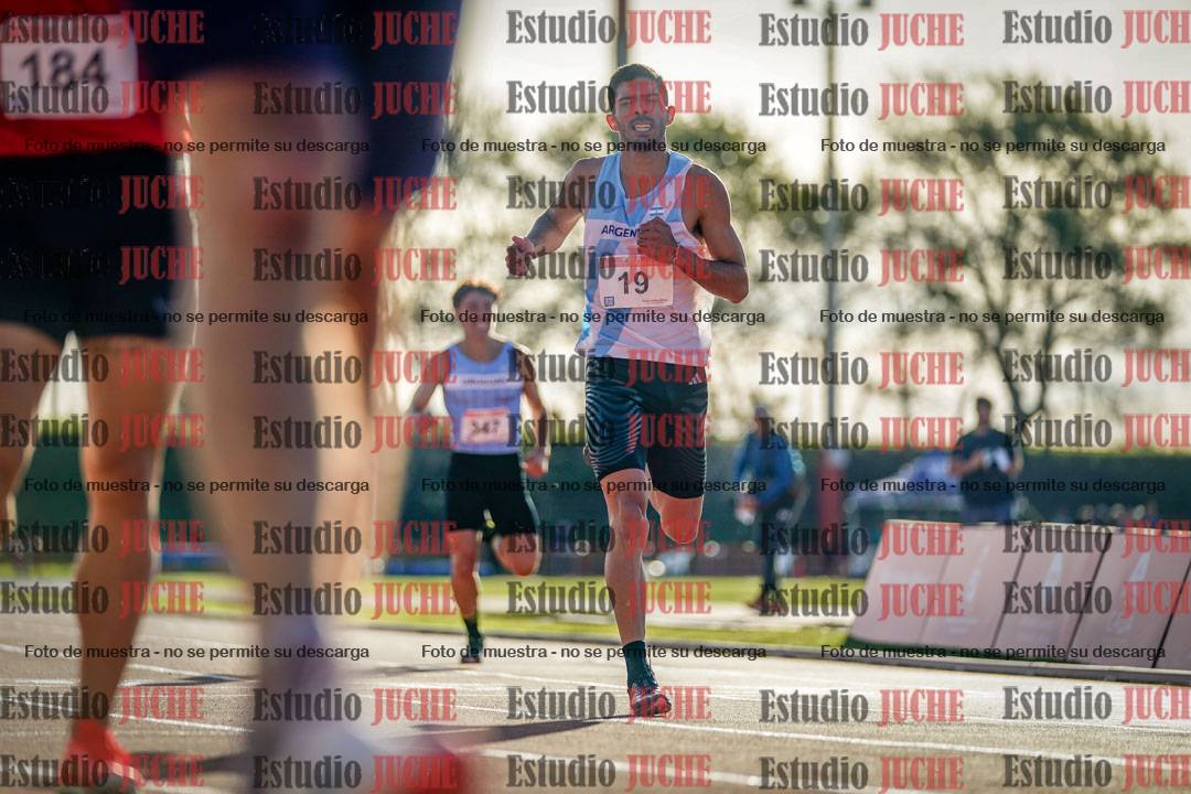 Fotos de los 400 m con vallas de varones - FINAL
