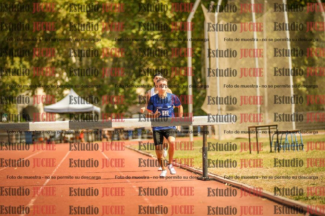 Fotos de los 3000 m con obstáculos de varones