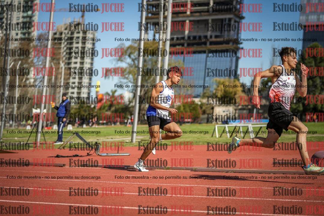 Fotos de los 200 m llanos de varones