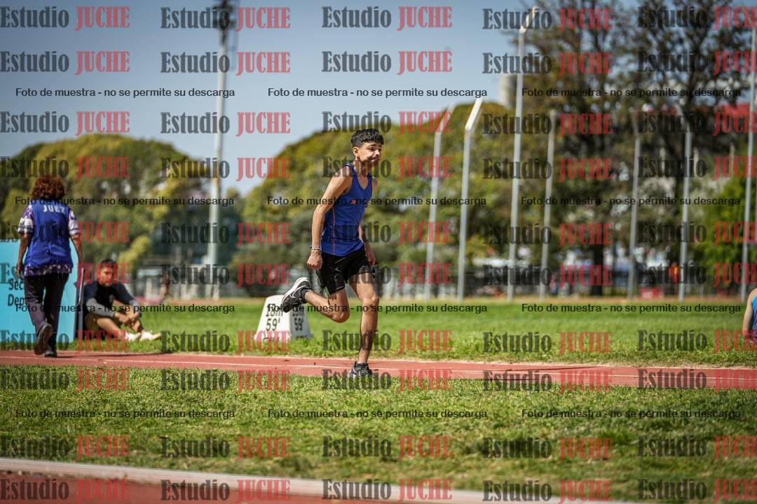 Fotos del salto en largo de varones - (incluye octatlón)