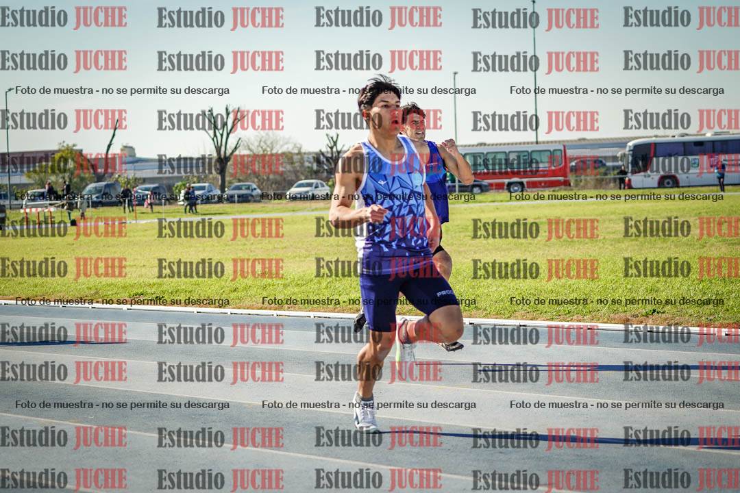 Fotos de los 400 m llanos de varones