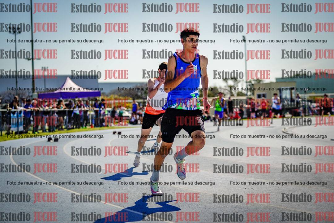 Fotos de los 400 m llanos de varones