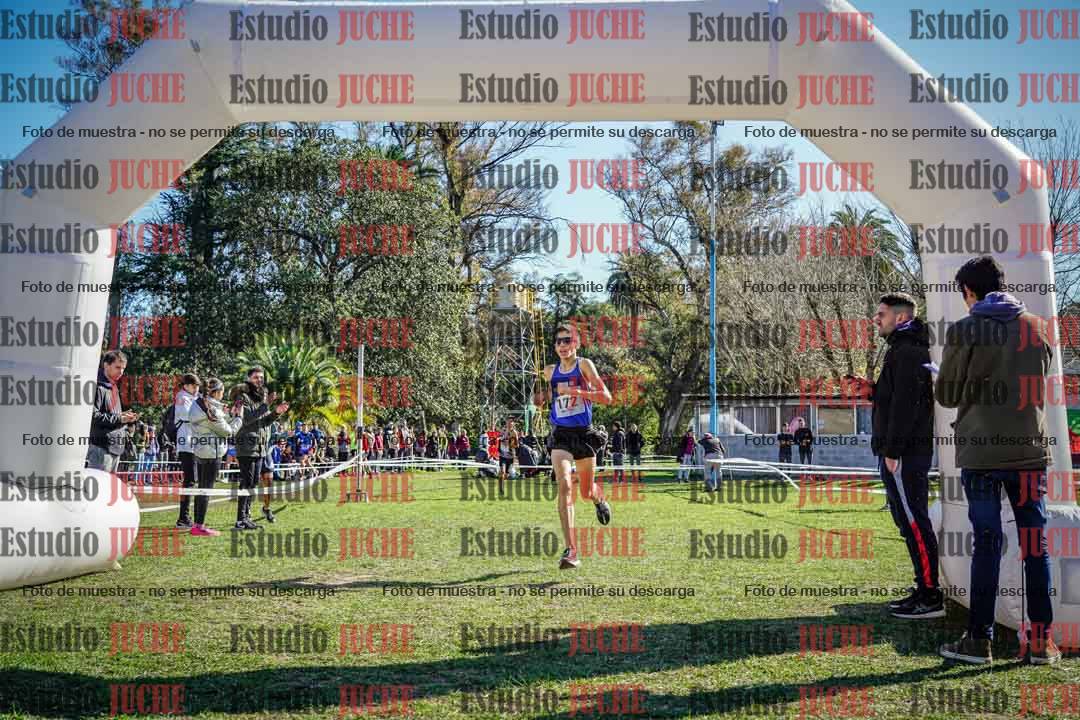 Fotos de la llegada del cross de 2000 m