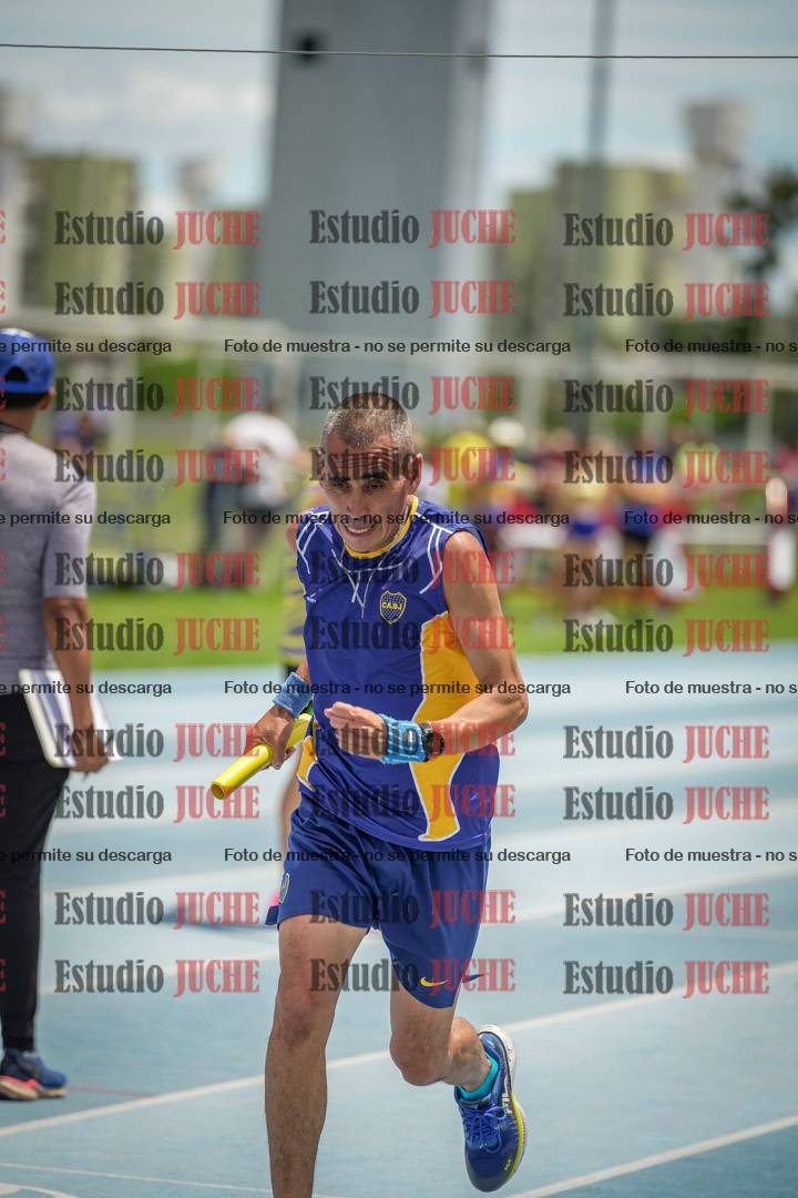 Fotos durante el transcurso de los relevos 20' para running teams - serie 2