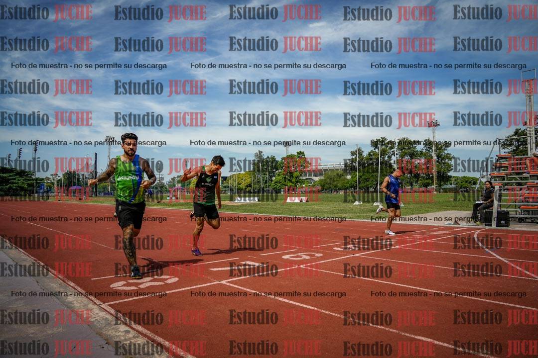 Fotos de los 400 m llanos de varones