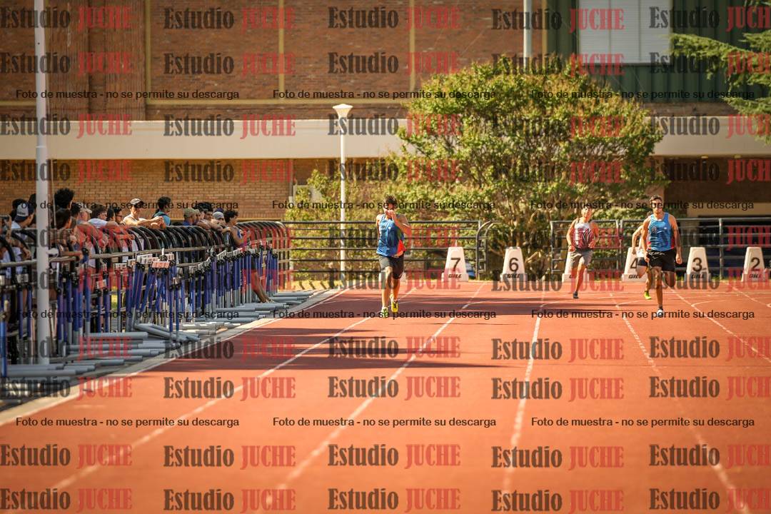 Fotos de los 400 m llanos de varones