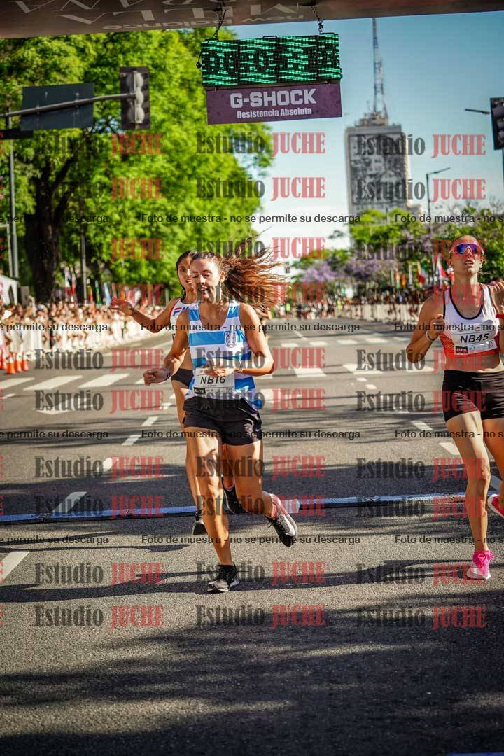 Fotos de la llegada - categoría ÉLITE FEMENINA
