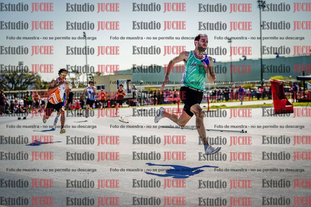 Fotos de los 400 m llanos de varones