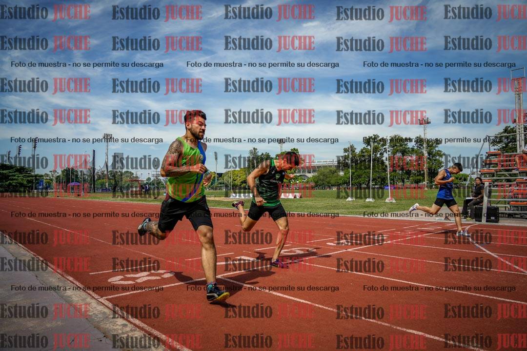 Fotos de los 400 m llanos de varones