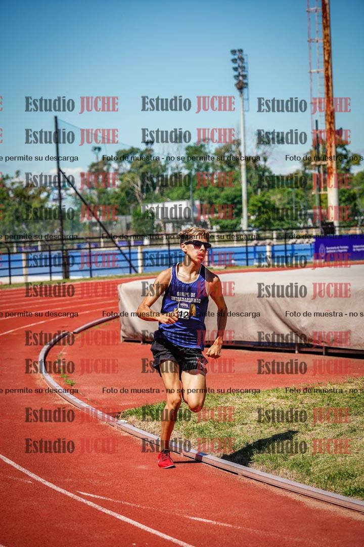 Fotos de los 800 m llanos de varones