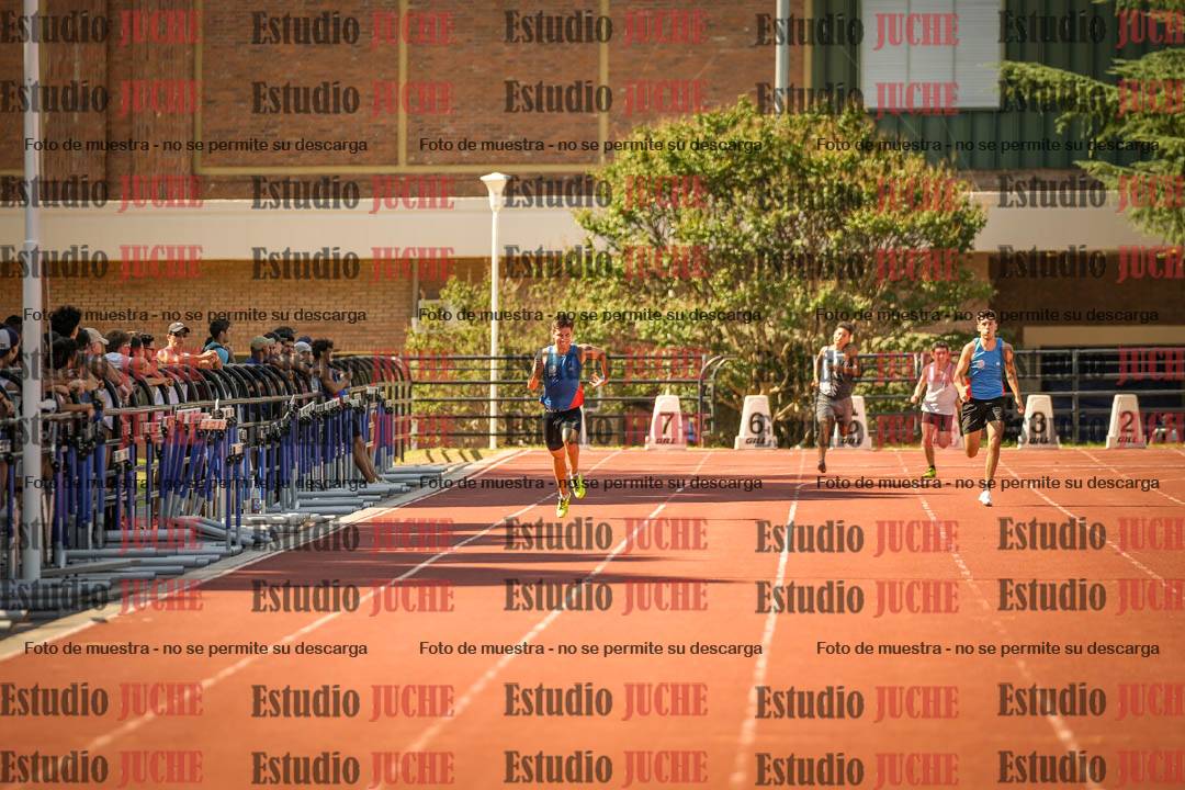 Fotos de los 400 m llanos de varones