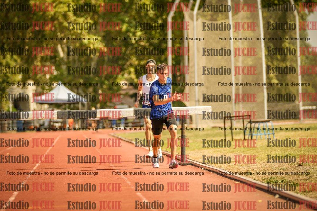 Fotos de los 3000 m con obstáculos de varones