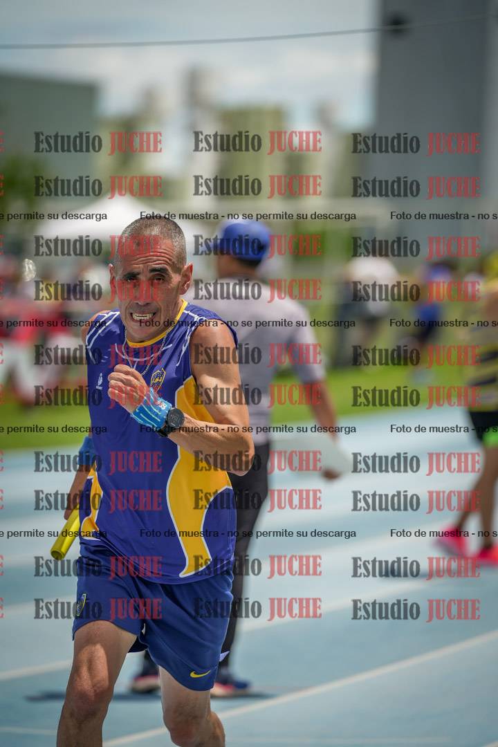 Fotos durante el transcurso de los relevos 20' para running teams - serie 2