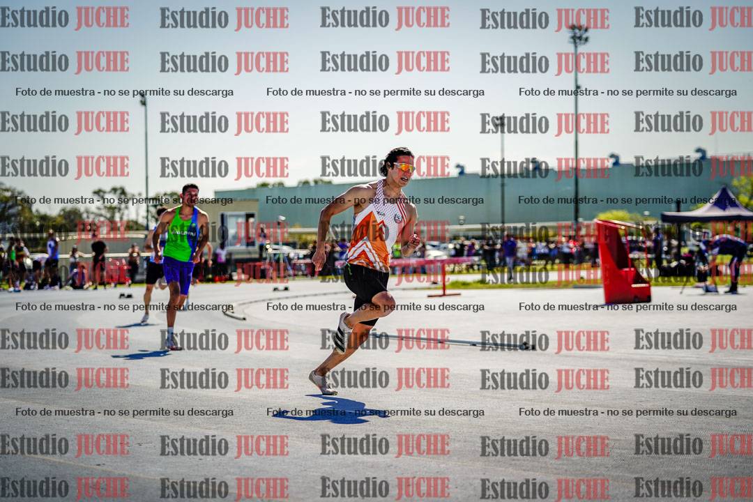Fotos de los 400 m llanos de varones