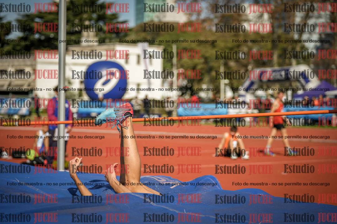 Fotos del salto en alto de varones