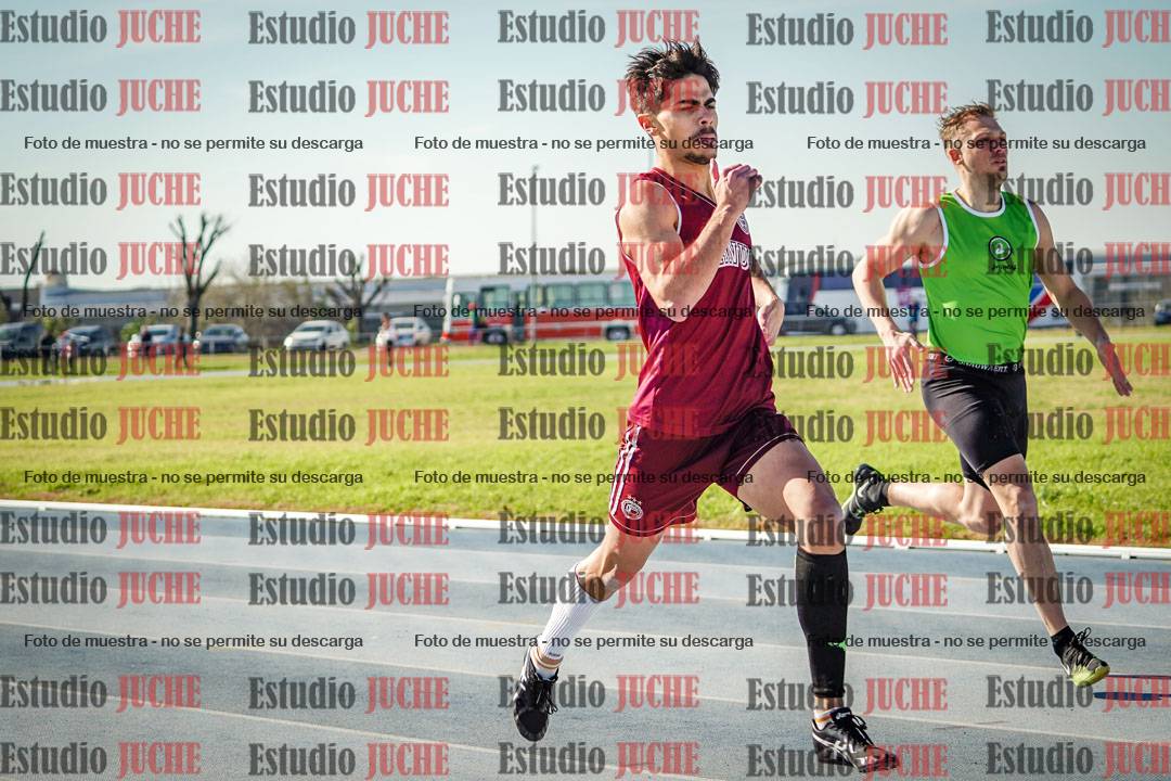 Fotos de los 400 m llanos de varones
