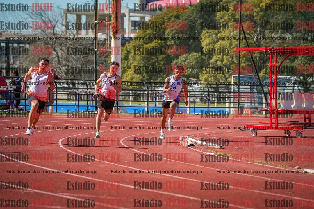 Fotos de los 200 m llanos de varones