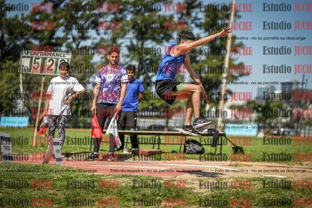 Fotos del salto en largo de varones - (incluye octatlón)