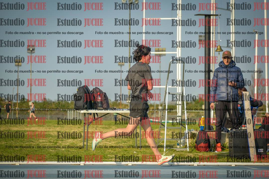 Fotos de los 3000 m llanos de varones