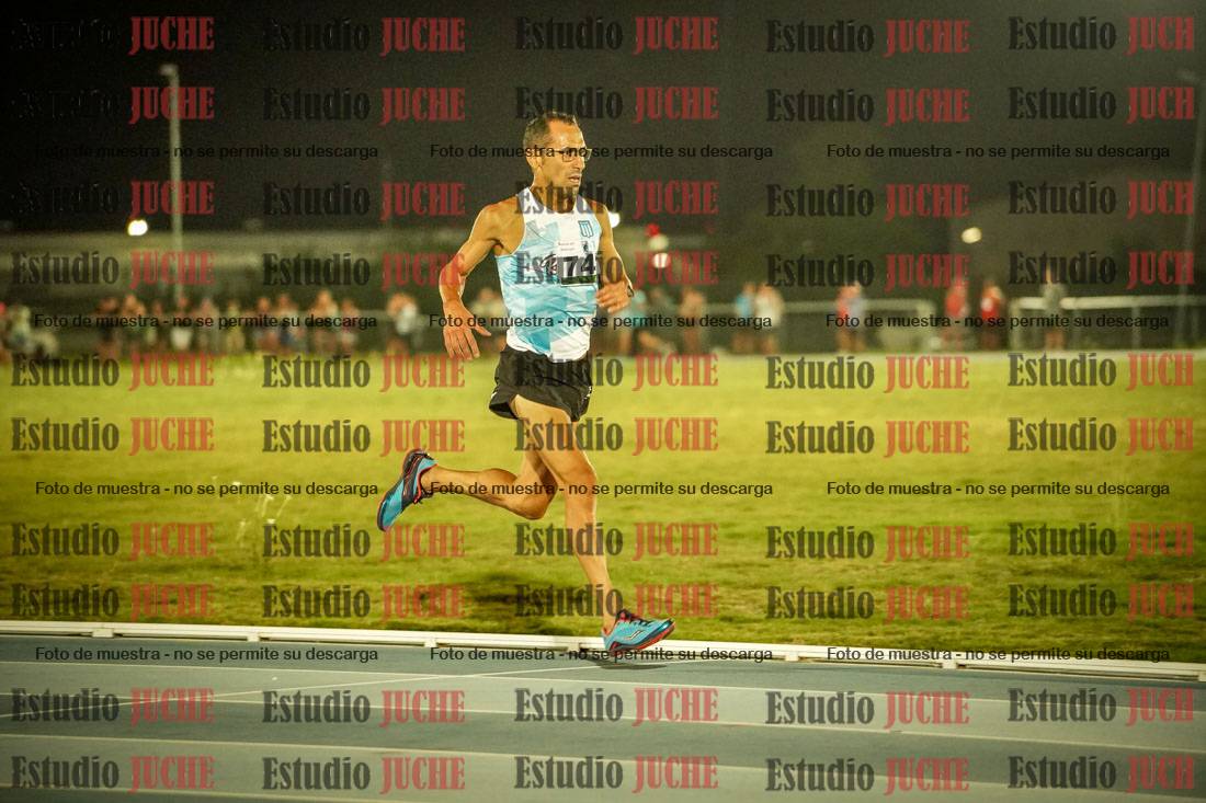 Fotos de los 3000 m llanos de varones