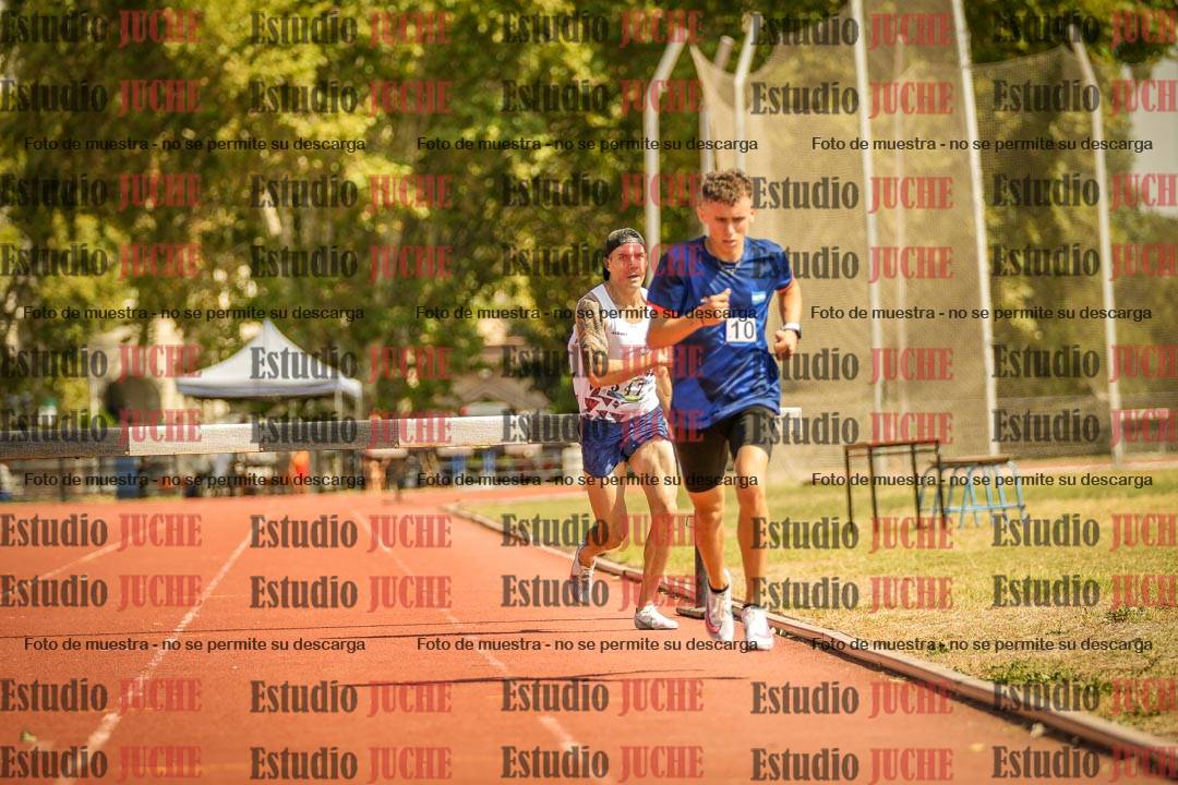 Fotos de los 3000 m con obstáculos de varones
