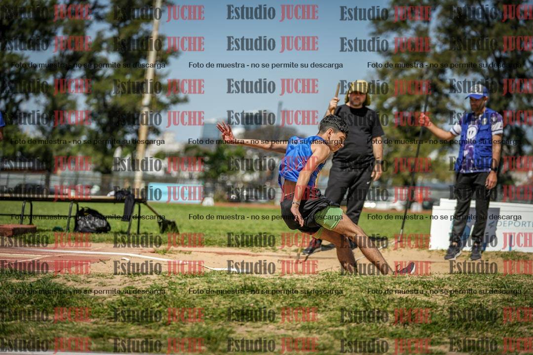 Fotos del salto en largo de varones - (incluye octatlón)