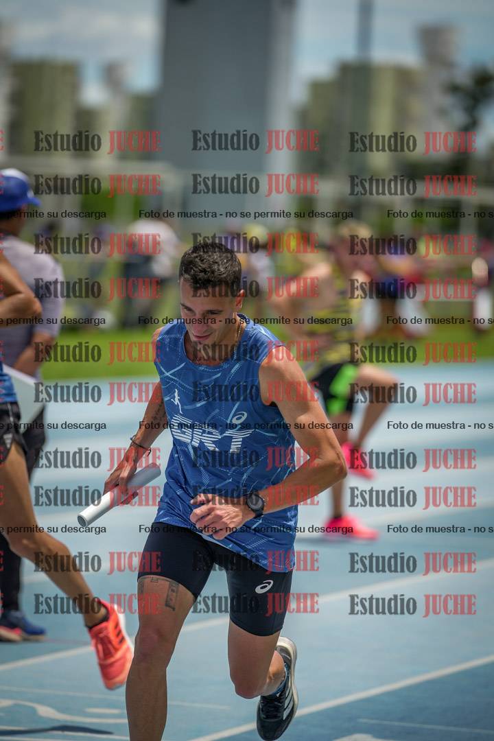 Fotos durante el transcurso de los relevos 20' para running teams - serie 2