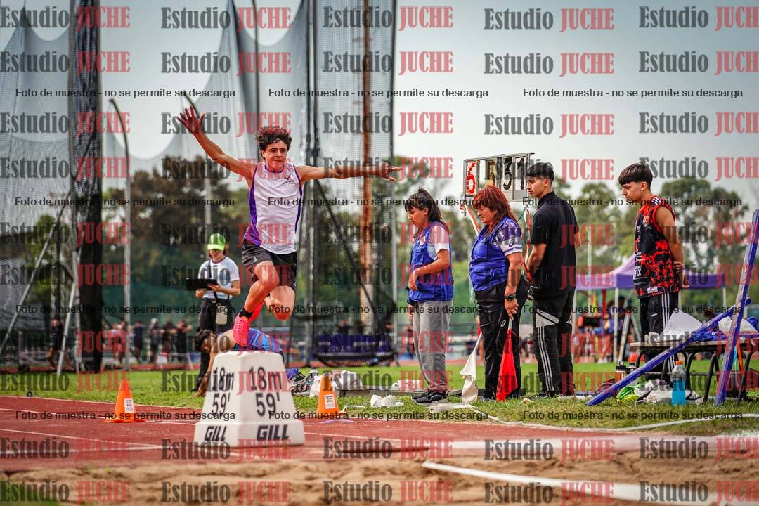 Fotos del salto triple de mujeres y varones