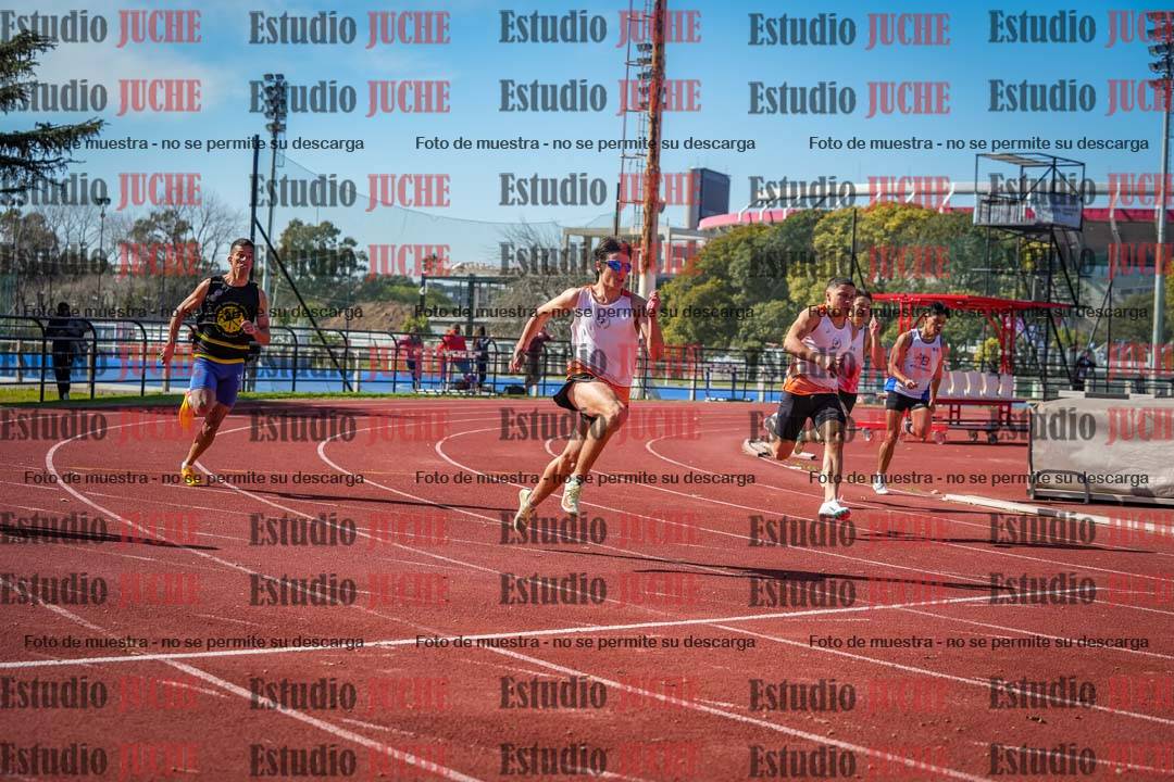 Fotos de los 200 m llanos de varones