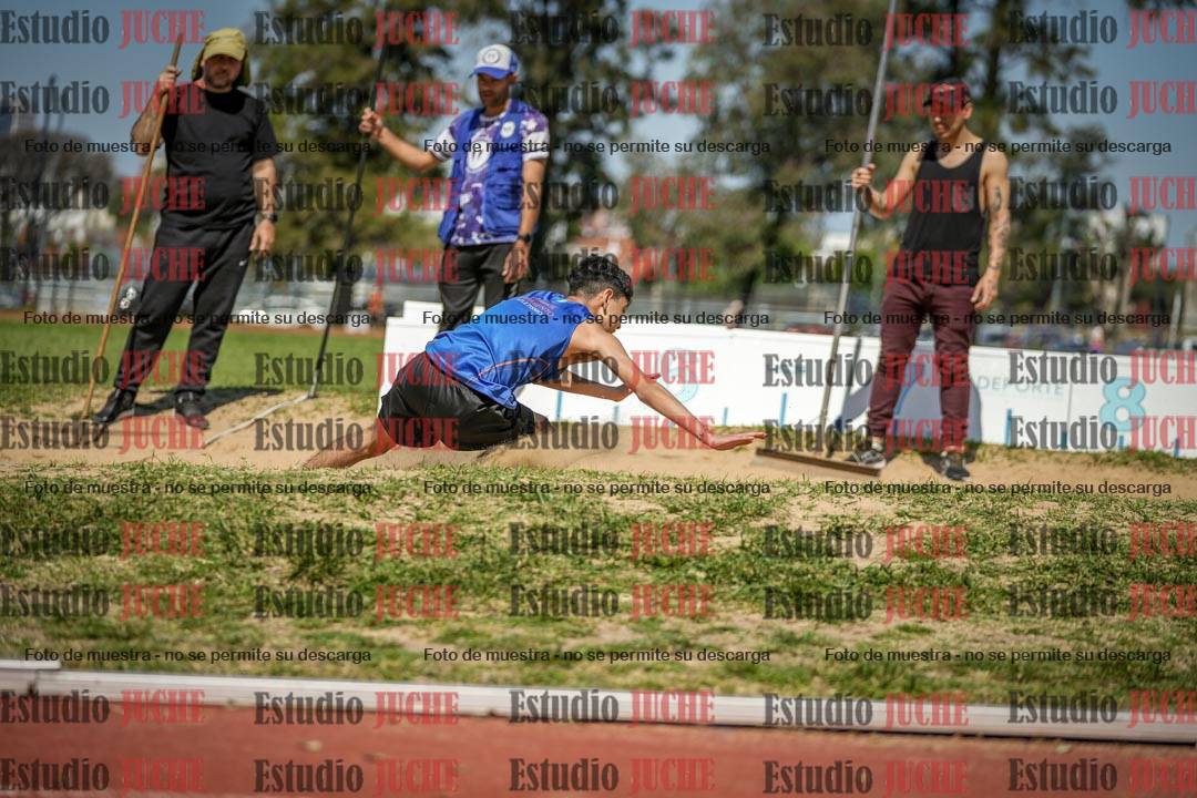 Fotos del salto en largo de varones - (incluye octatlón)