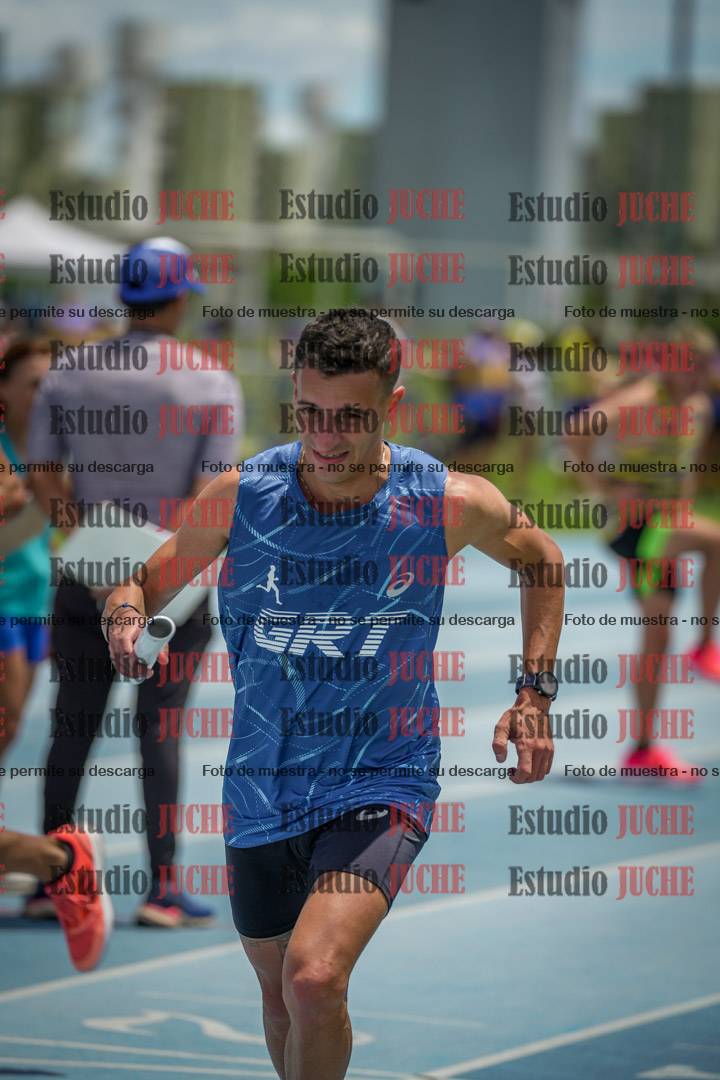 Fotos durante el transcurso de los relevos 20' para running teams - serie 2