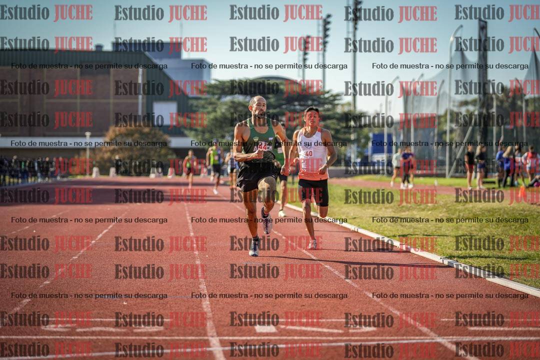 Fotos de los 800 m llanos de varones