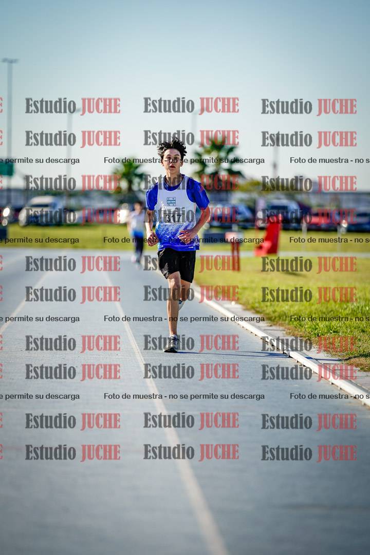 Fotos de los 2000 m llanos de varones