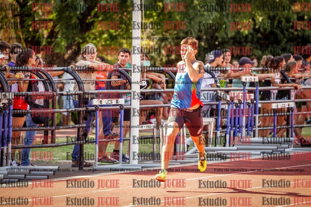 Fotos de los 400 m llanos de varones