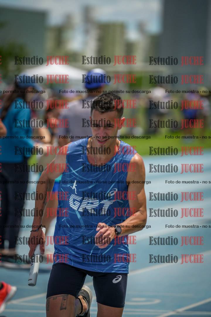 Fotos durante el transcurso de los relevos 20' para running teams - serie 2