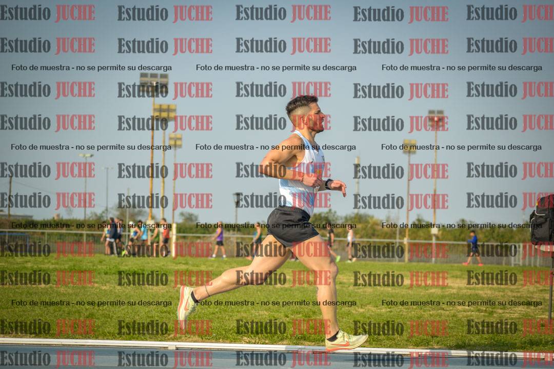 Fotos de los 3000 m llanos de varones