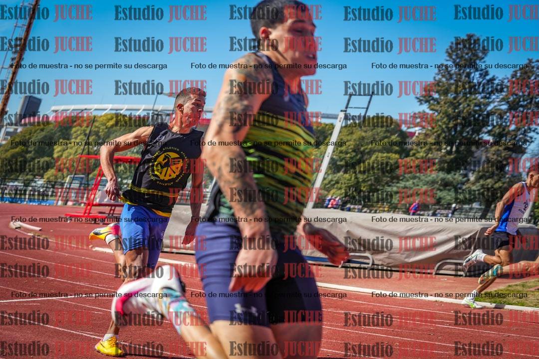 Fotos de los 200 m llanos de varones