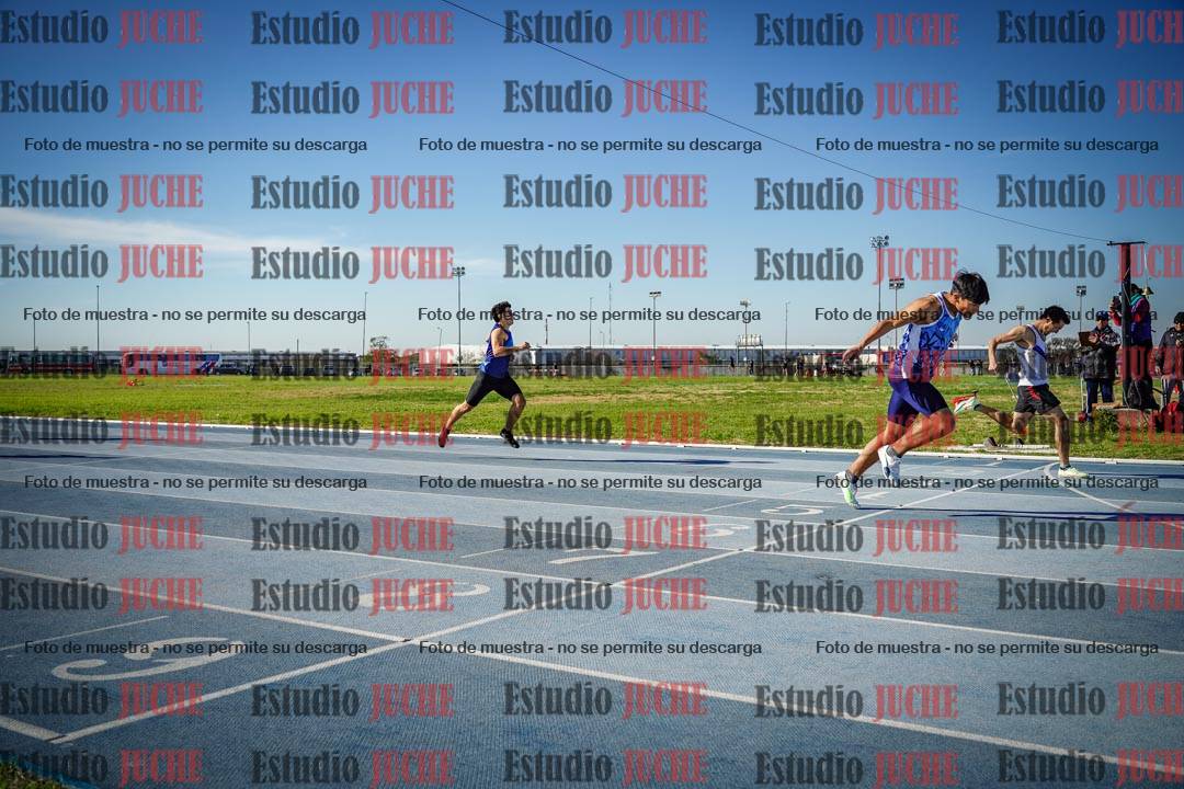 Fotos de los 400 m llanos de varones