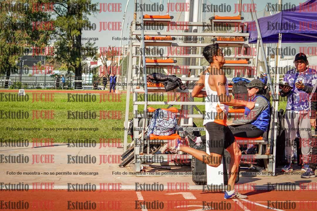 Fotos de los 800 m llanos de varones