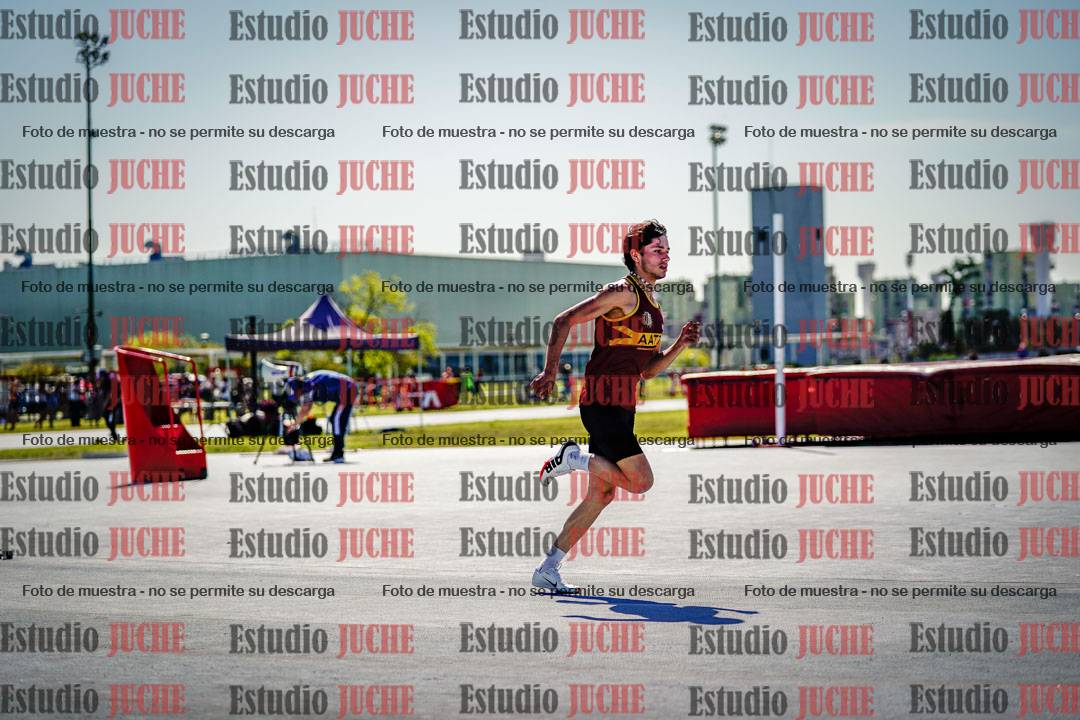 Fotos de los 400 m llanos de varones
