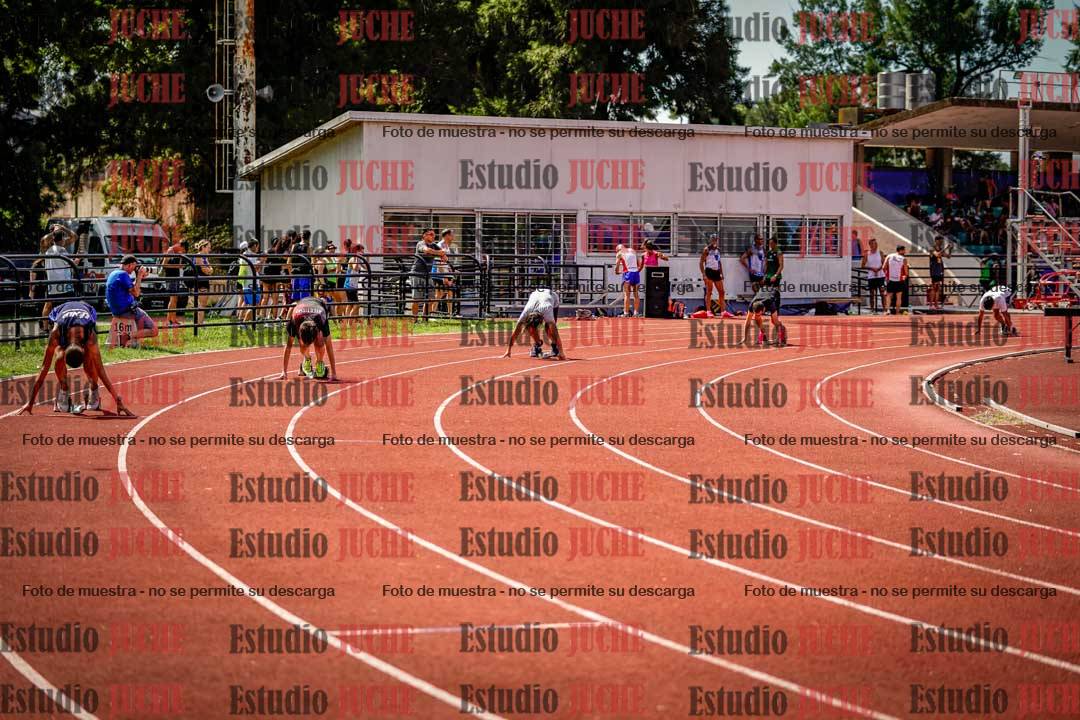 Fotos de los 400 m llanos de varones