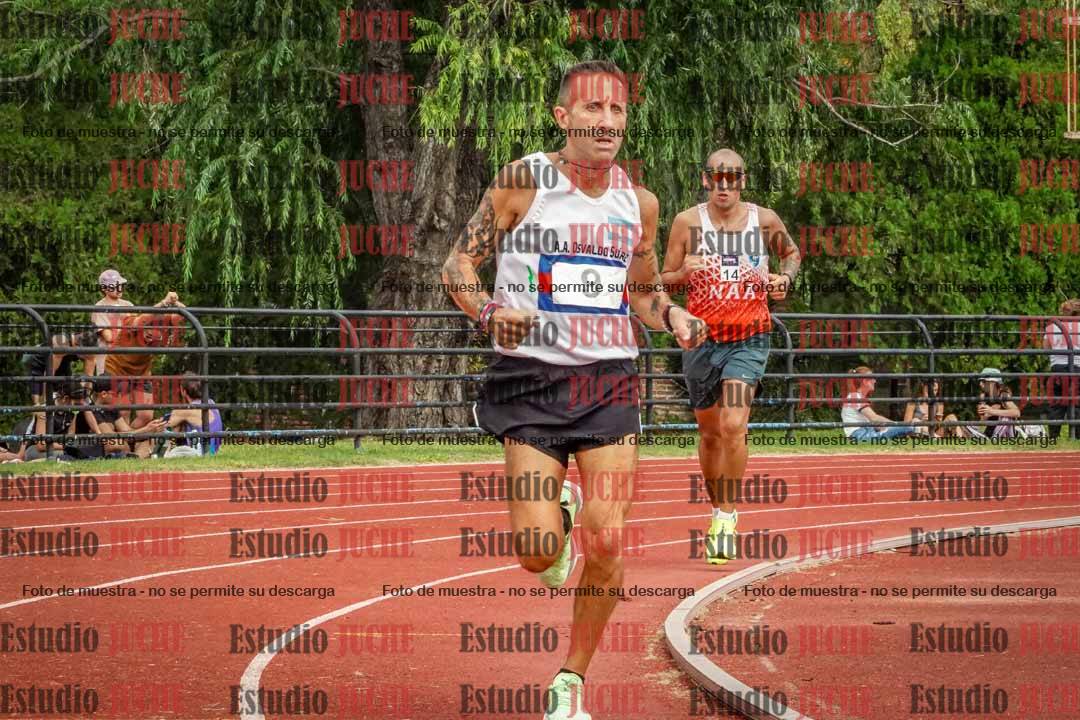 Fotos de los 3000 m llanos de varones