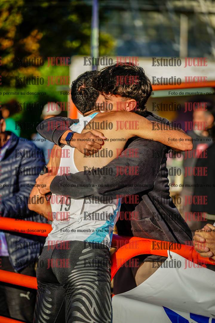 Fotos de algunos extras y podios del día 2