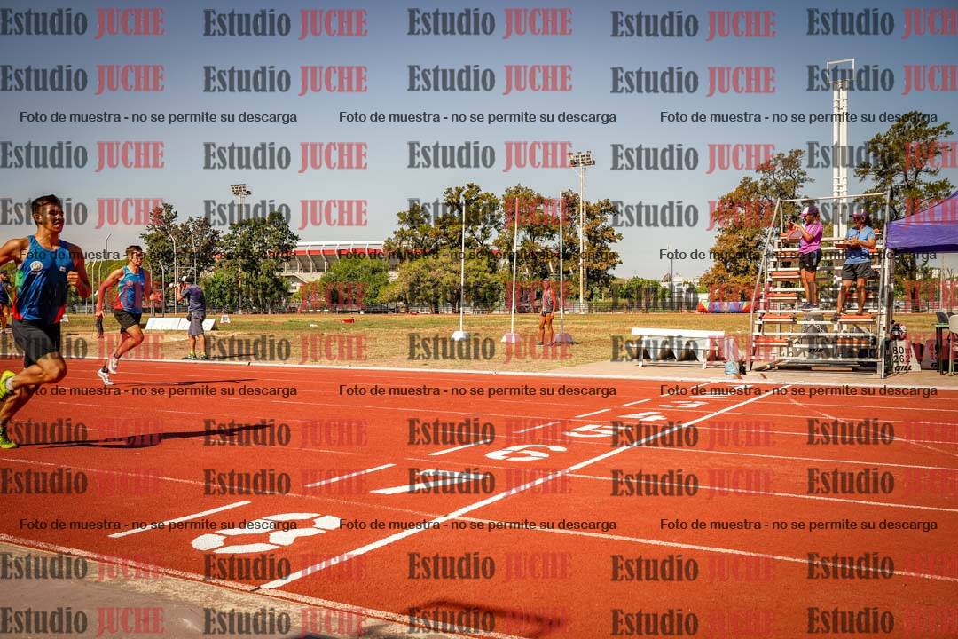 Fotos de los 400 m llanos de varones