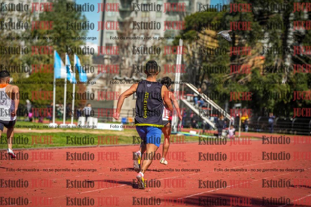 Fotos de los 200 m llanos de varones