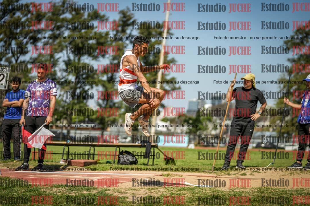 Fotos del salto en largo de varones - (incluye octatlón)